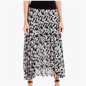 Max Studio Flower pleated skirt